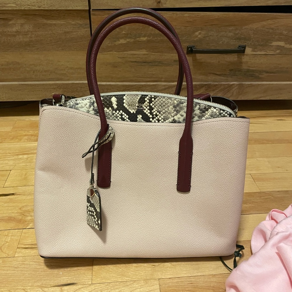 NWT: Kate Spade Leather Purse
